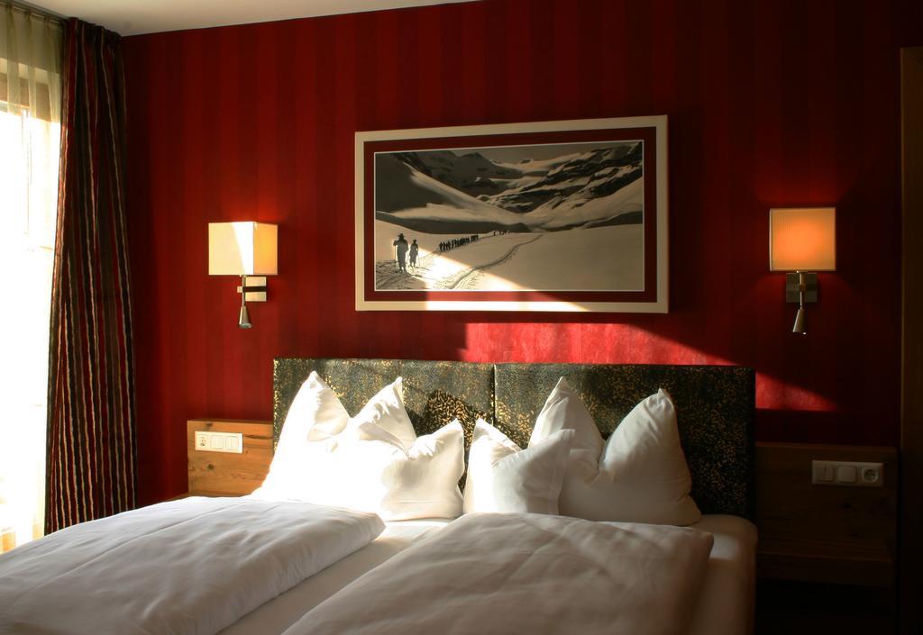 Hotel Rettenberg Kolsass Bagian luar foto