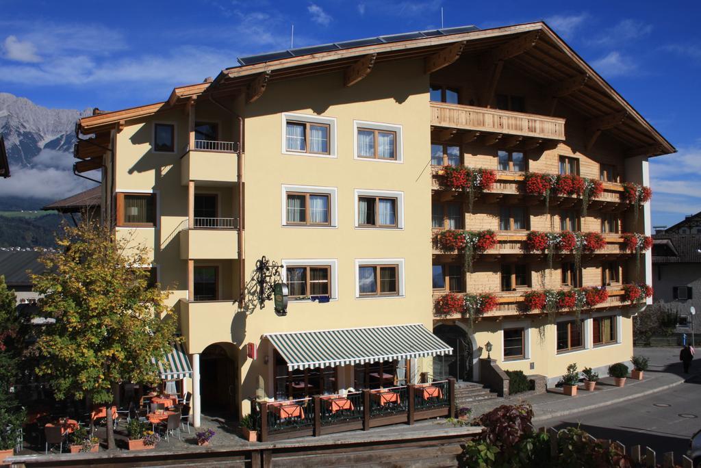 Hotel Rettenberg Kolsass Bagian luar foto