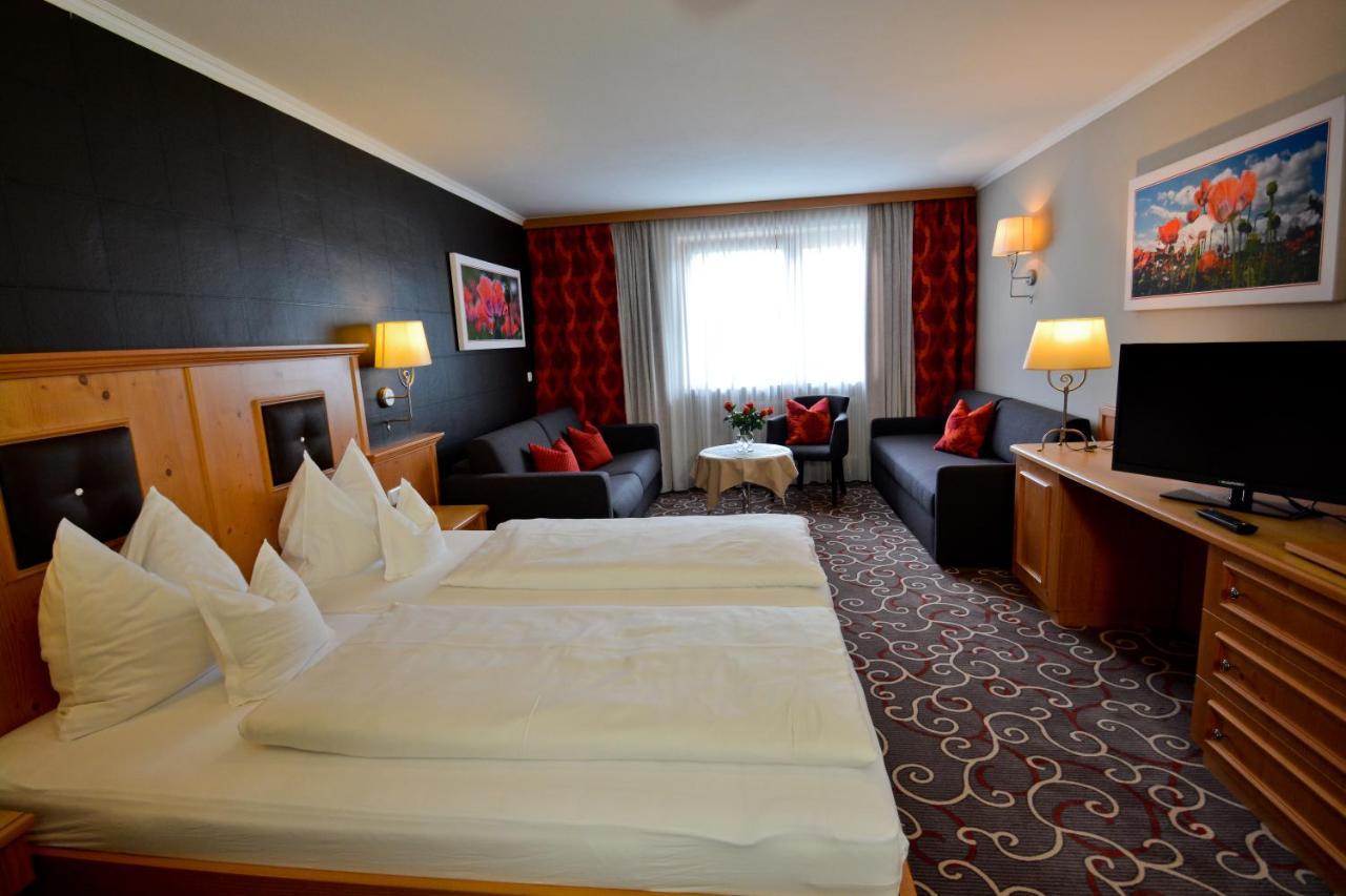 Hotel Rettenberg Kolsass Bagian luar foto